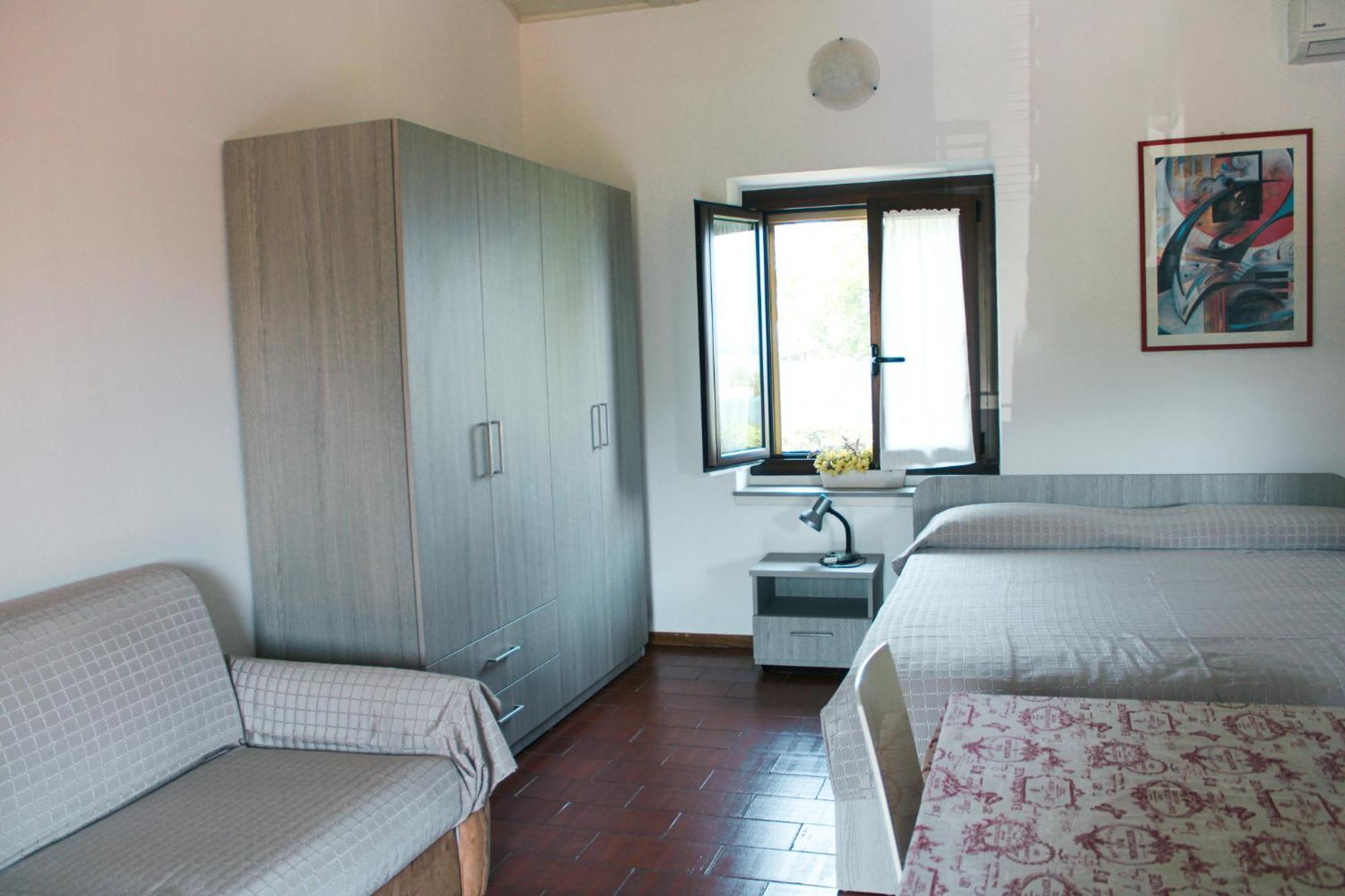 Camping La Rocca 马内尔巴 外观 照片