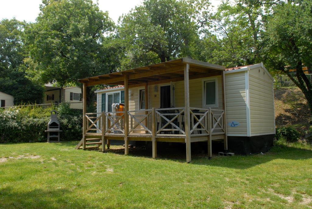 Camping La Rocca 马内尔巴 外观 照片