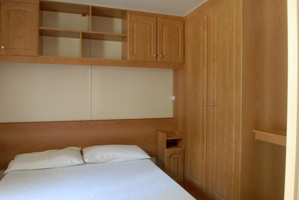 Camping La Rocca 马内尔巴 外观 照片