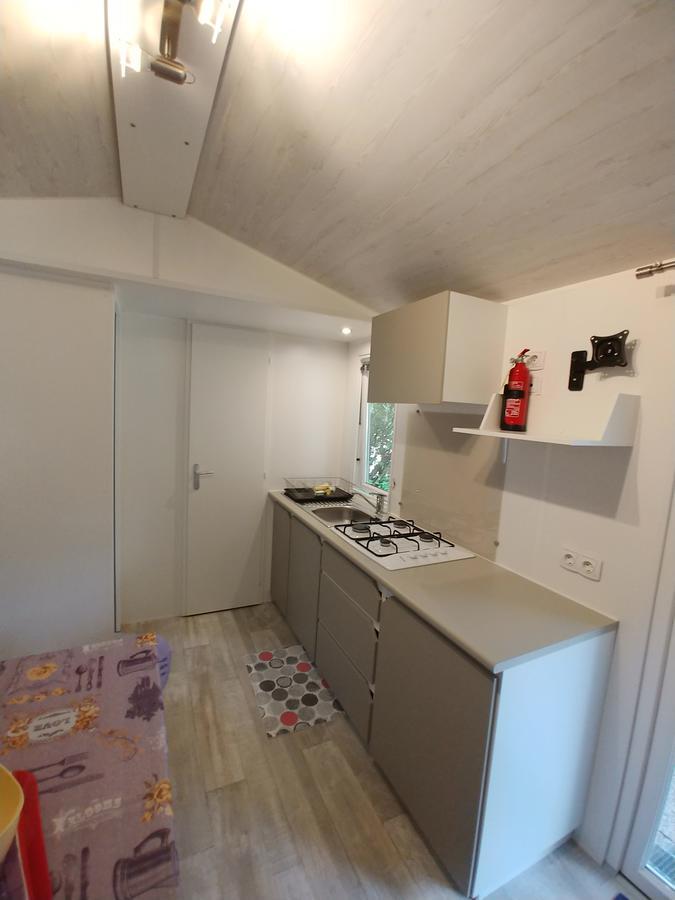 Camping La Rocca 马内尔巴 外观 照片